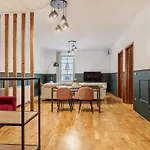 Palais Couronne Apartman