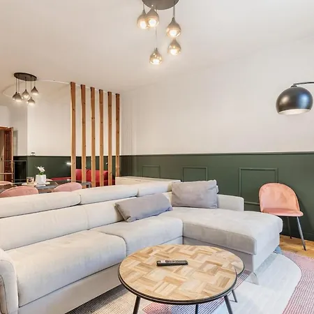 Palais Couronne Apartment *