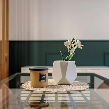Palais Couronne Apartment *